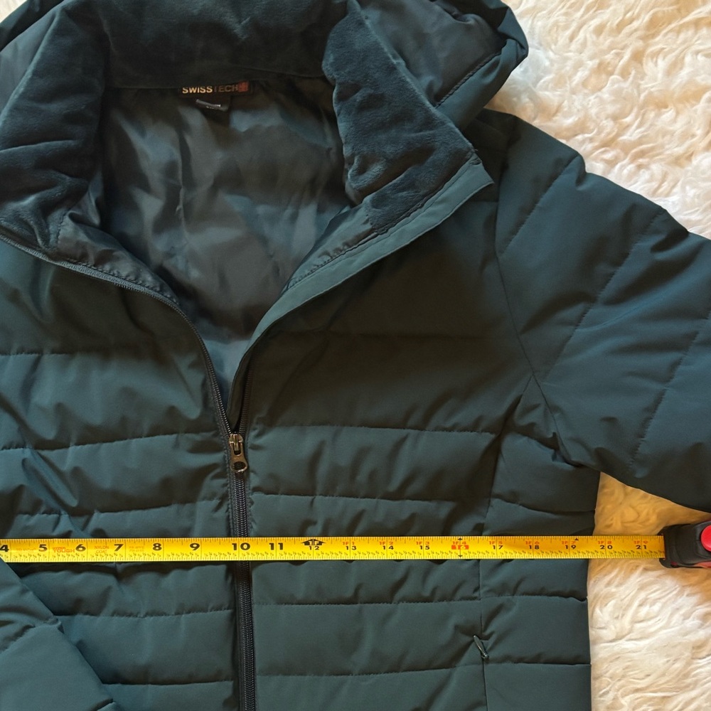 Swiss Tech Hooded Green Quilted Puffer Jacket, Size Small (4-6) - Picture 11 of 17